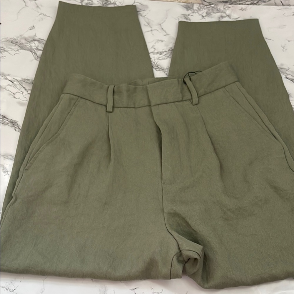 Zara Green Trousers with Relaxed Fit